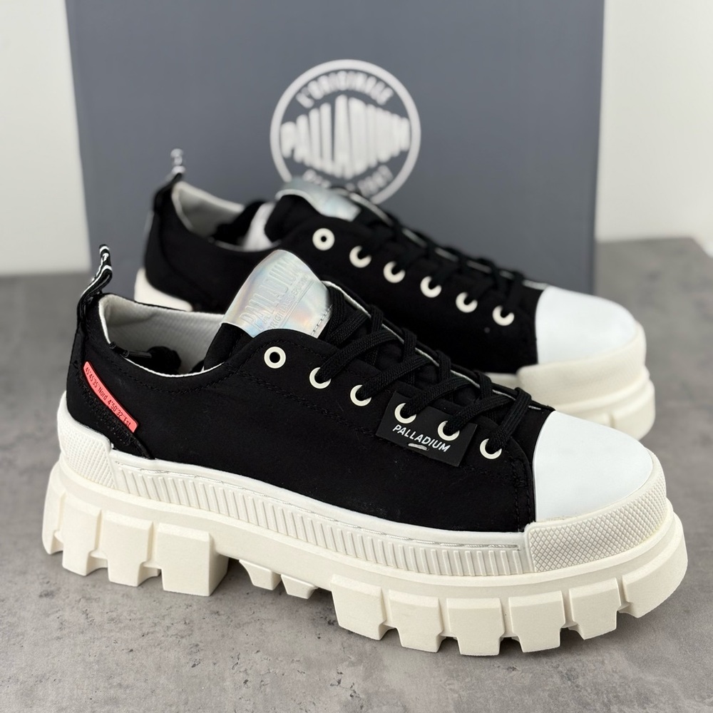 Palladium Revolt Lo Tx Platform Boots 97243-016-M Black White Womens Sz 6.5 New - Picture 2 of 4